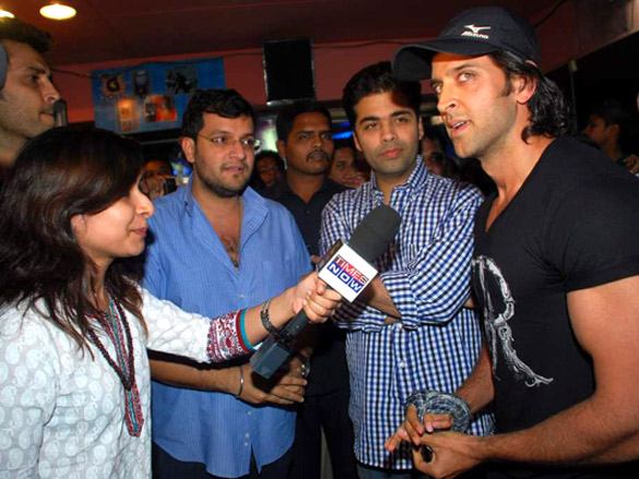 agneepath stars visit various multiplex 3