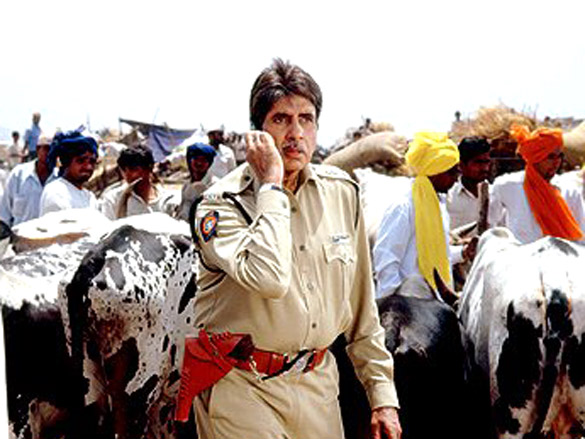 khakee movie still 49