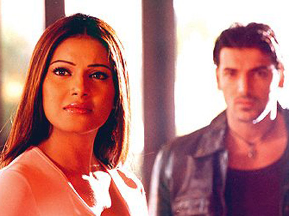 aetbaar movie still 40