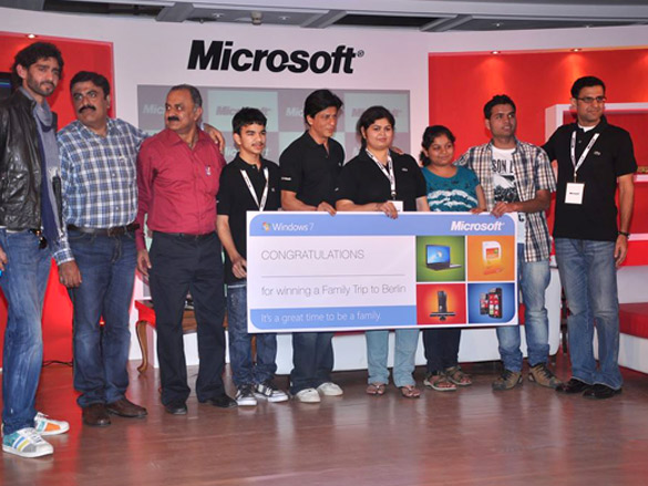 shahrukh khan at microsoft don 2 event 2