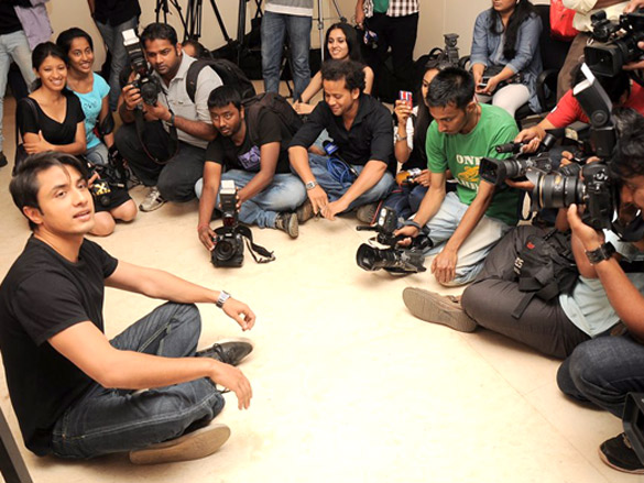 ali zafar paints aditi rao for london paris new york promotions 12
