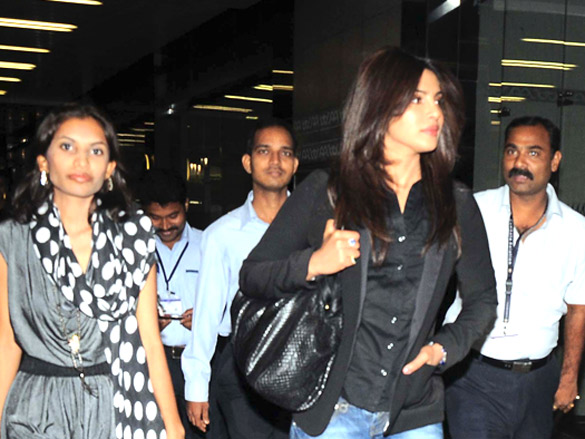 priyanka chopra returns from barfi schedule 3