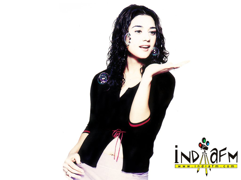 Preity Zinta Xxx Video - Dil Chahta Hai 2001 Wallpapers | Dil Chahta Hai 2001 HD Images | Photos  preity-zinta-26 - Bollywood Hungama