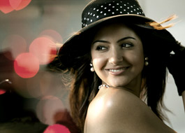 Anushka to be brand ambassador of Canon?