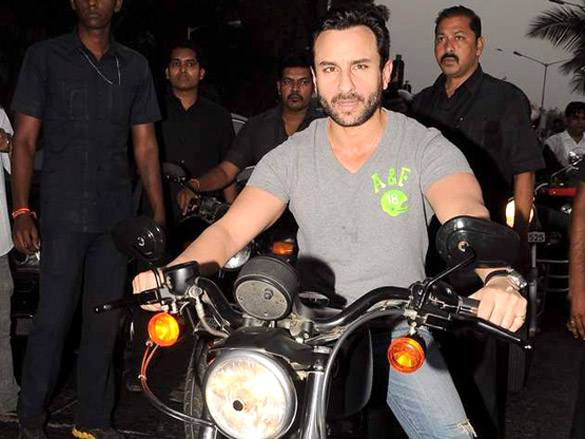 saif takes a bike ride to promote agent vinod 11