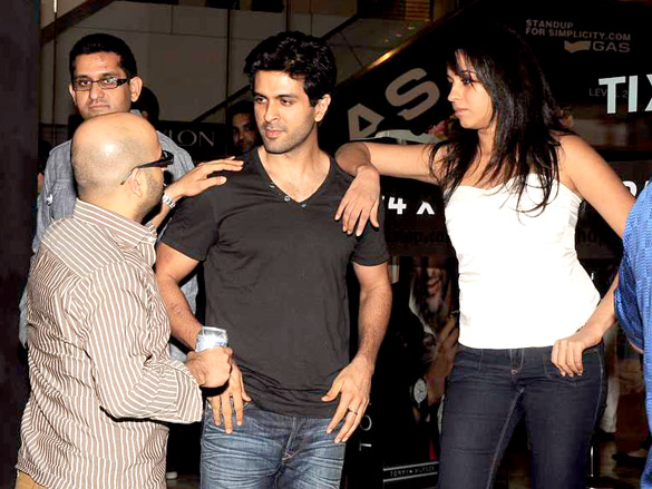agent vinod screening at pvr juhu 10