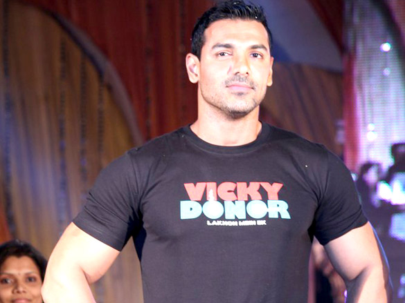 john abraham at vicky donor promotional event 11