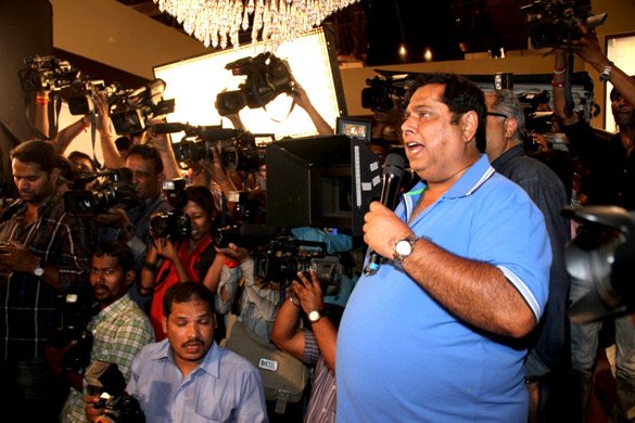 mahurat of vashu bhagnanis ajab gazabb love 7