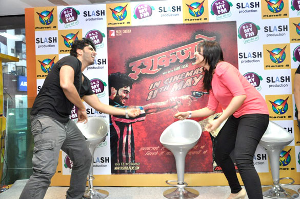 cast of ishaqzaade visit planet m jaipur 7