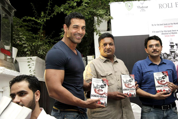 john and anil kapoor unveil dongri to dubai book 3