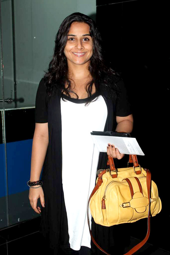 boman irani vidhu vinod chopra and vidya balan leave for iifa 2012 3