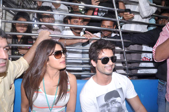 shahid priyanka board train from marine lines station 2