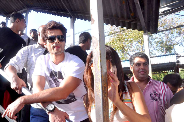 shahid priyanka board train from marine lines station 9