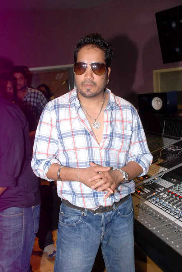 ajay devgn sajid khan at the song recording of himmatwala 9