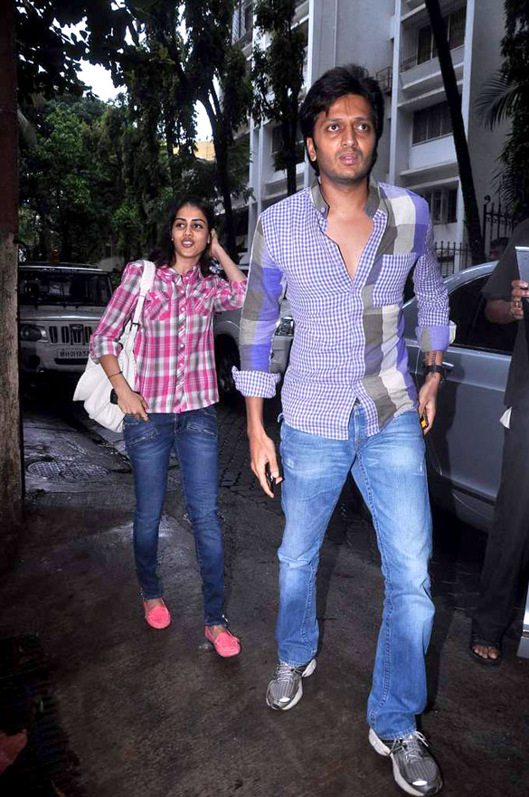 riteish genelia watch bol bachchan 4