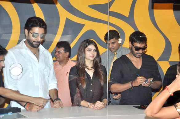 cast of bol bachchan meet fans at fame inorbit mall 7