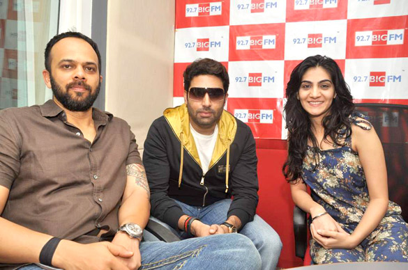 abhishek with rohit shetty rj yamini promote bol bachchan 3