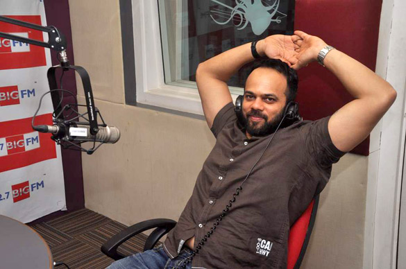 abhishek with rohit shetty rj yamini promote bol bachchan 6