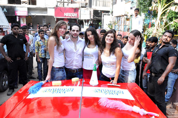 car wash in delhi to promote kyaa super kool hain hum 5