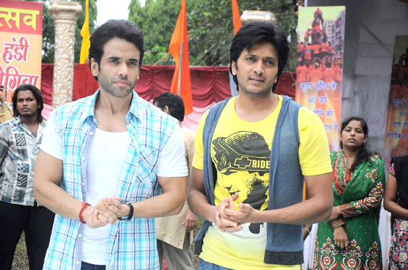 riteish tusshar on the sets of pavitra rishta 7