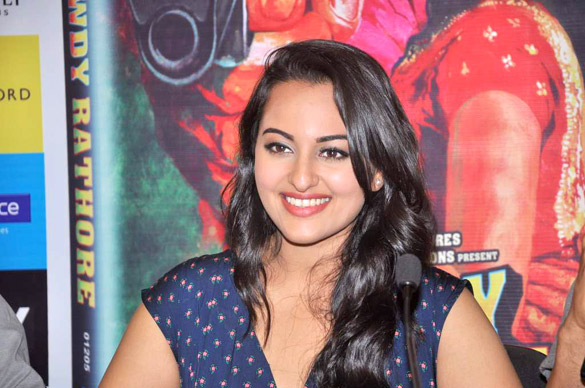 dvd launch of rowdy rathore 8