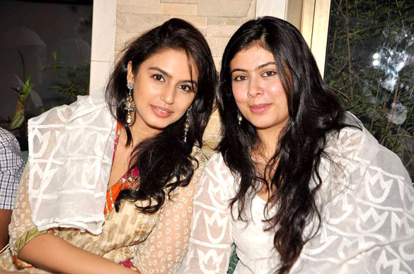 cast of gangs of wasseypur 2 at iftaar party 6