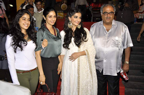 special screening of shirin farhad ki toh nikal padi at cinemax 8