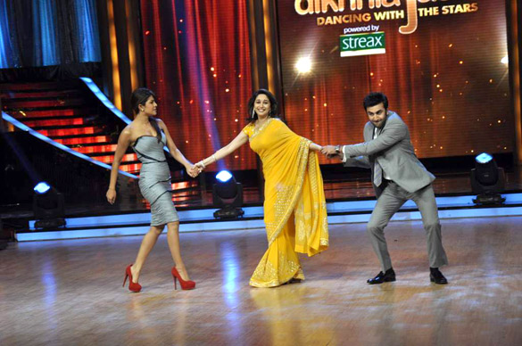 promotions of barfi on the sets of jhalak dikhhla jaa 4