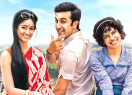 Stampede in Bangalore during Barfi promotions Stampede in Bangalore during Barfi promotions