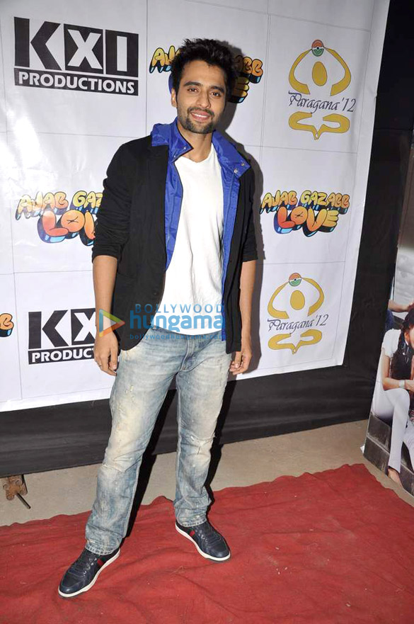 promotions of ajab gazabb love at nm college 9