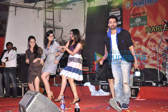 promotions of ajab gazabb love at nm college 5