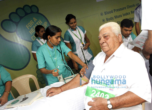 celebs support max bupas india walks for health 7