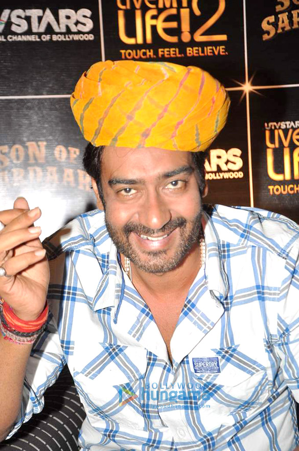 ajay sonakshi at utv stars to promote son of sardaar 10