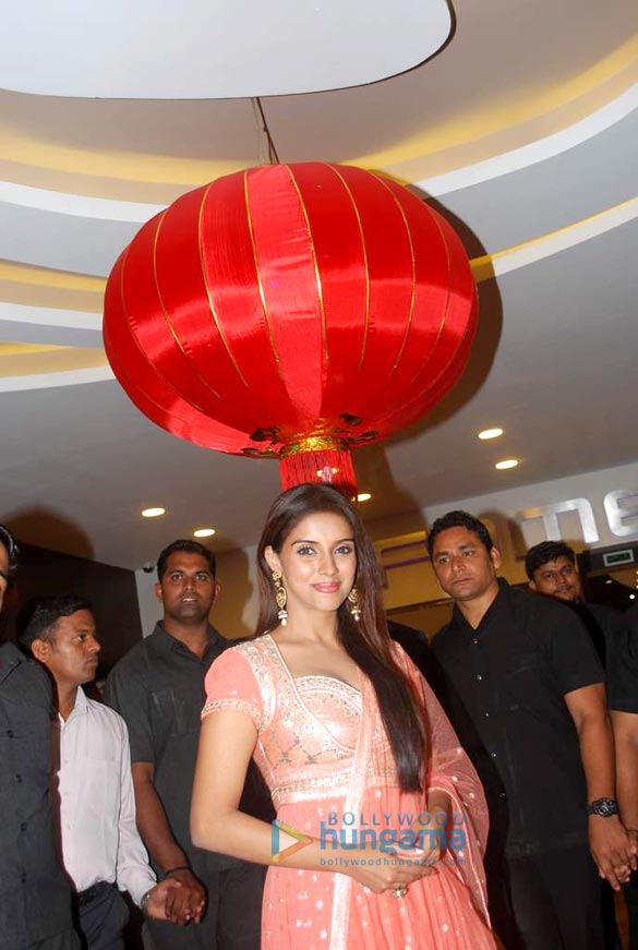 asin promotes khiladi 786 at fame cinemas 6