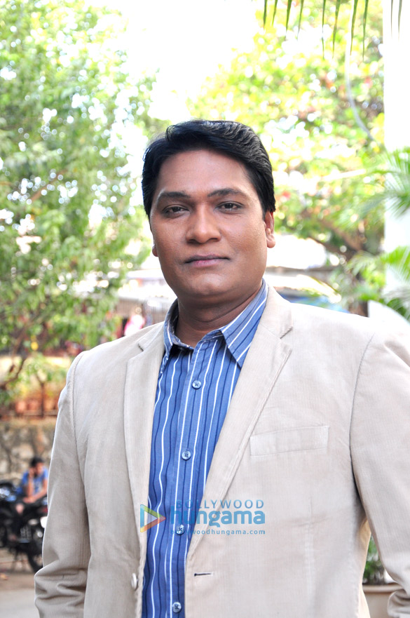 aamir khan on the sets of cid 8