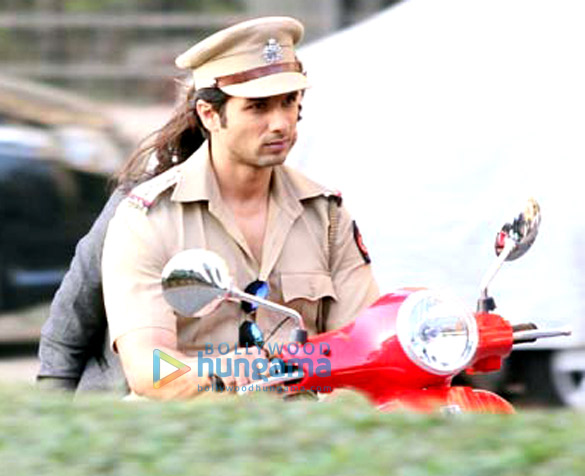 phata poster nikla hero 2