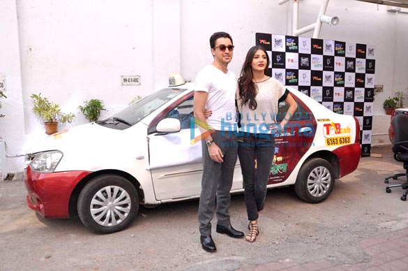 imran anushka promote matru ki bijlee ka mandola at tab cabs 6