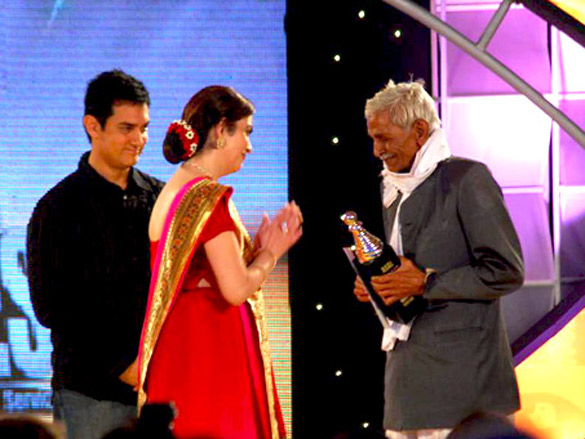 aamir at cnn ibn heroes event 3