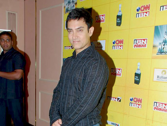 aamir at cnn ibn heroes event 9