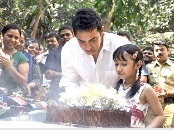 aamir khan celebrates his 45th birthday 3