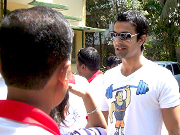 ashmit patel celebrates happy day with the special children at dilkhush special school 6