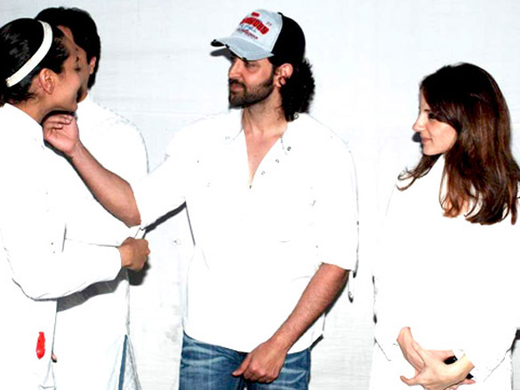 bollywood stars at sujit kumars prayer meeting 9