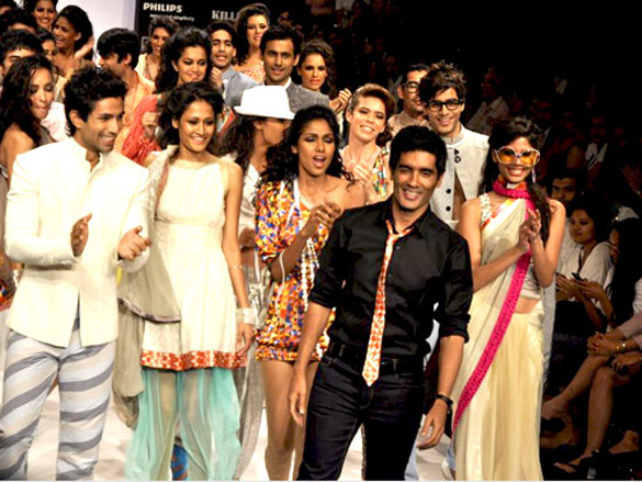 celina and dino grace manish malhotra show at lakme fashion week 2010 5