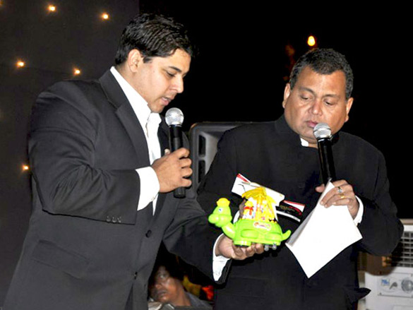 cyrus broacha and kunal vijaykar grace aaa crab race event 3