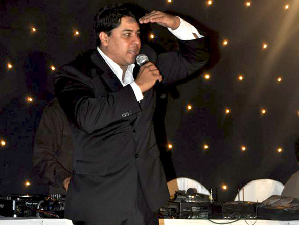 cyrus broacha and kunal vijaykar grace aaa crab race event 4