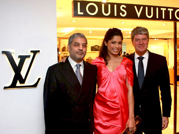 deepika preity and lara grace louis vuitton store launch 6