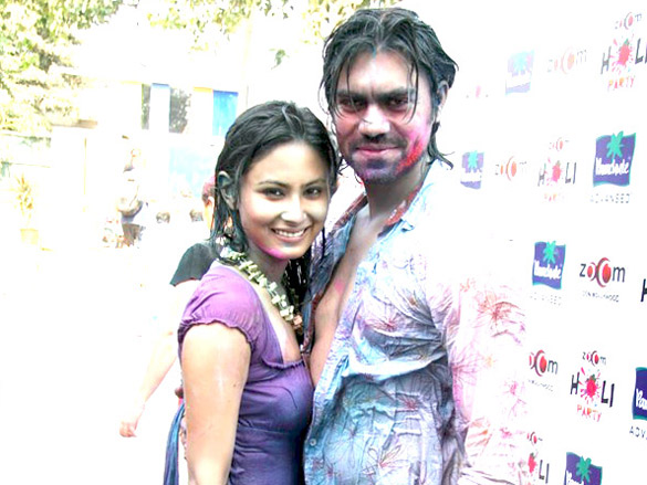 dia and arshad promote hum tum aur ghost at zooms holi party 16