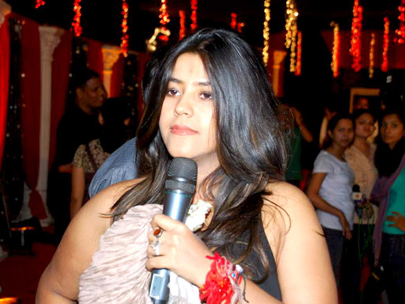 ekta kapoor and many other tv celebs at zee rishtey awards 3