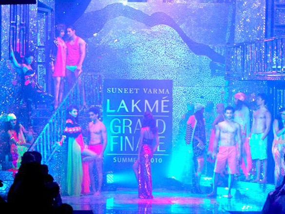 grand finale by suneet verma for lakme fashion week 2010 15