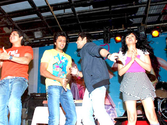 jaane kahan se aayi hais star cast at euphoria college fest 3